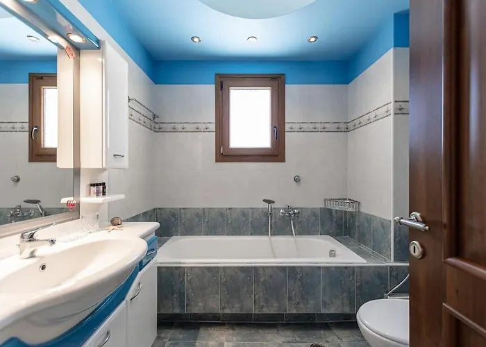 Gavriella House Melanes